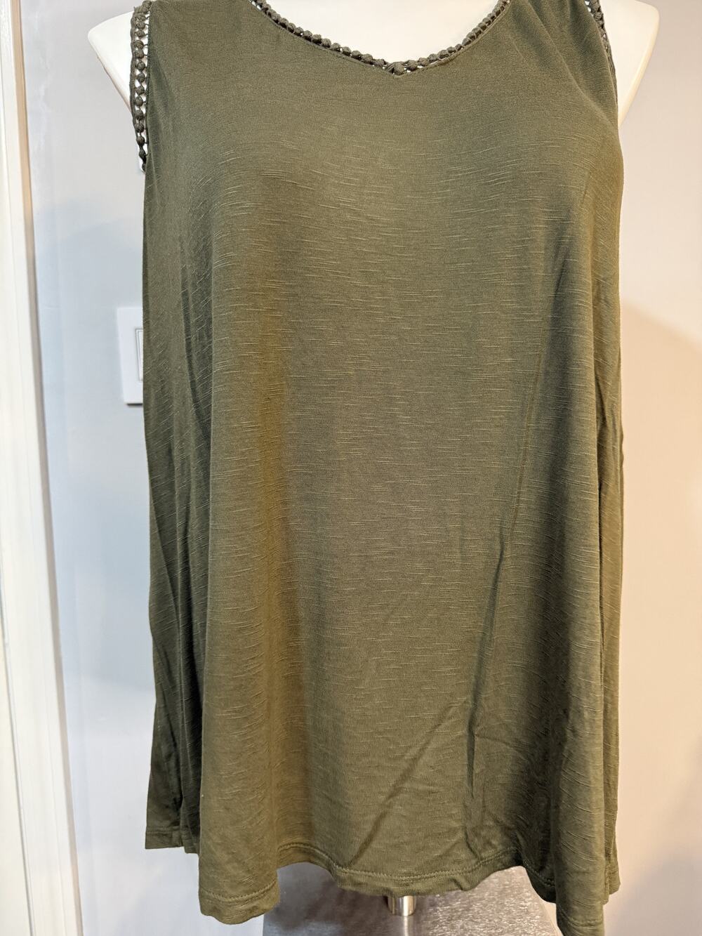 Lane Bryant Crochet Trim Swing Tank Top Women's 18/20 Olive Green EUC